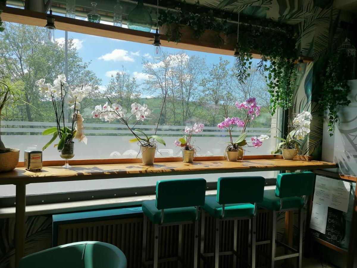 Albergo Le 2 Rose Сан-Северино-Марке Экстерьер фото