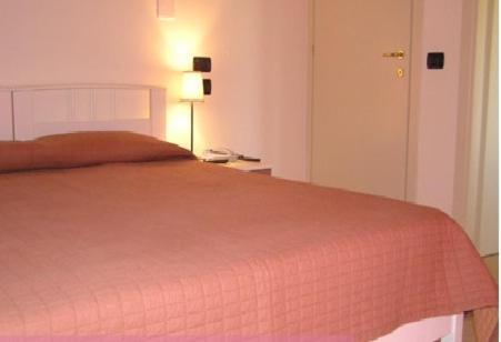 Albergo Le 2 Rose Сан-Северино-Марке Экстерьер фото