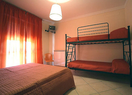 Albergo Le 2 Rose Сан-Северино-Марке Экстерьер фото