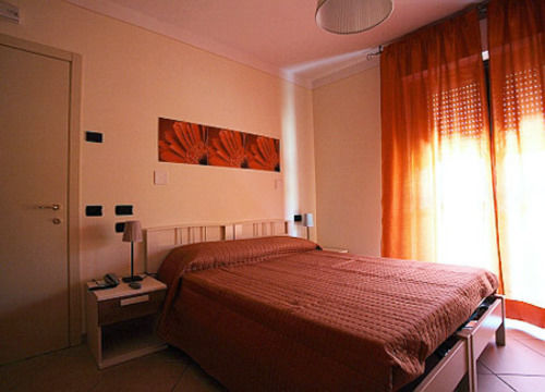 Albergo Le 2 Rose Сан-Северино-Марке Экстерьер фото